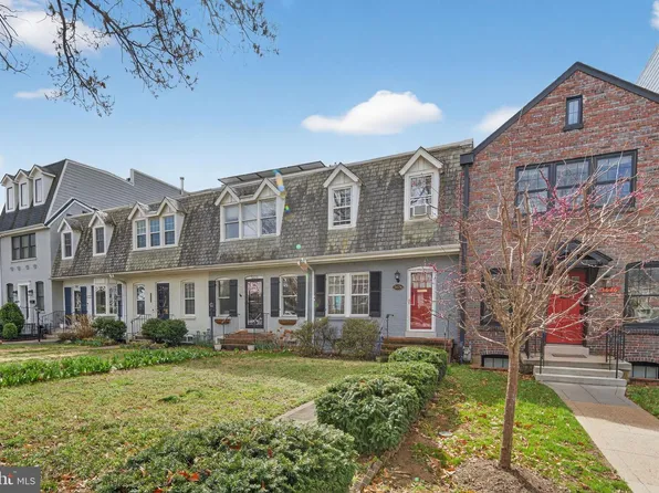 3624 T St NW, Washington, DC 20007