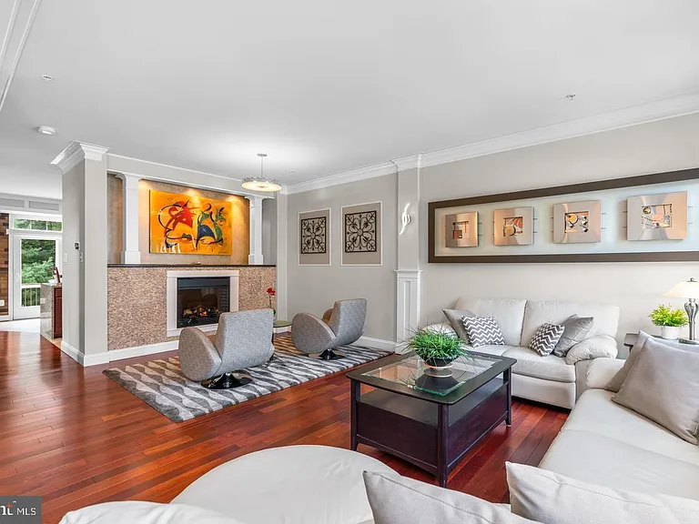 7592 Cherrybark Oak Ln #186 — Photo 9
