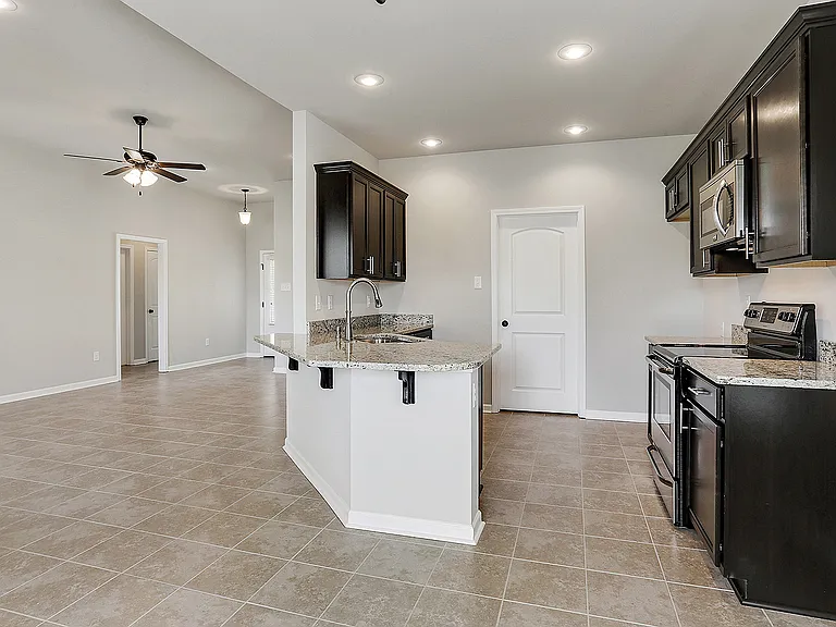 18322 Sunset Park Dr — Photo 6