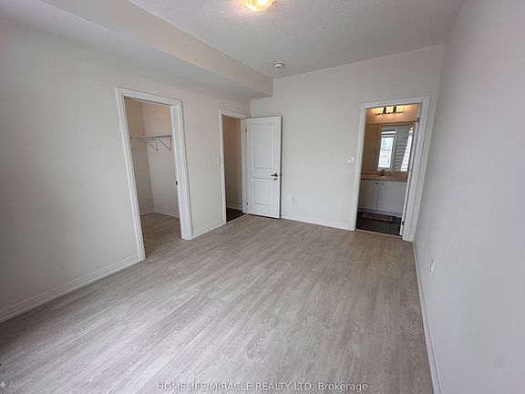 5th image of 30 Skyridge Dr #2