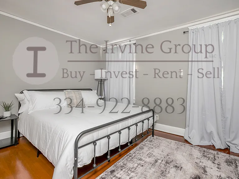 1501 Winona Ave — Photo 9
