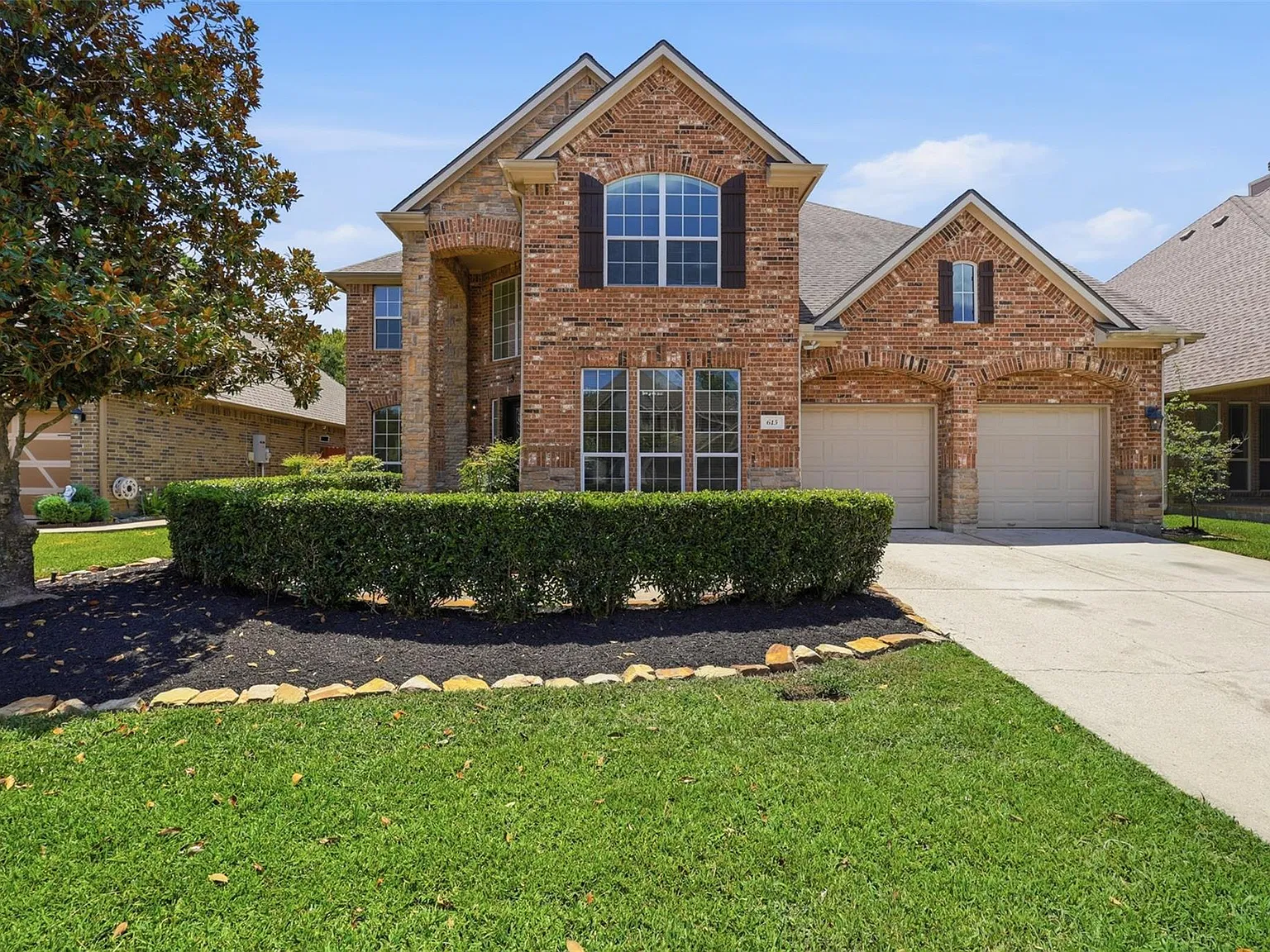 4 bed, 3.5 bath, 3664 sqft, $3,500 — Photo 3