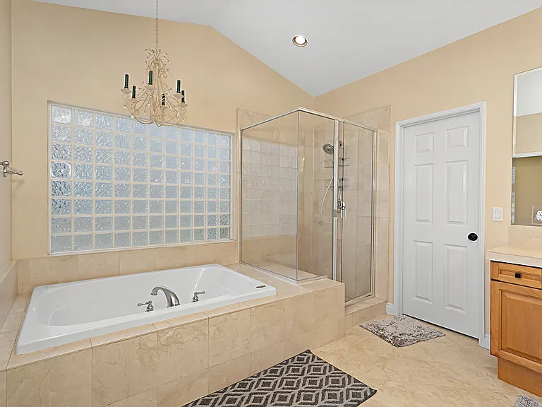 11526 Meadow Grass Ln — Photo 17