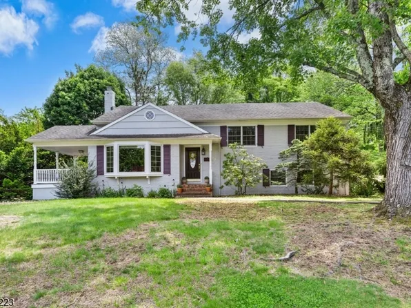 33 Carol Rd, Westfield Town, NJ 07090