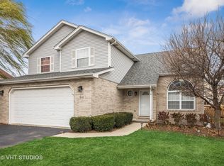 641 Coneflower Dr, Romeoville, IL 60446