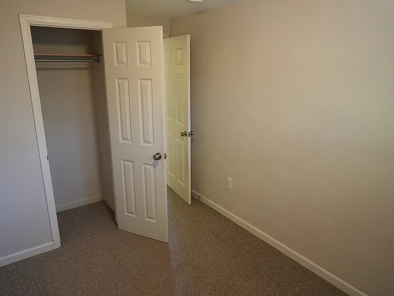 3513 N Columbine St — Photo 7