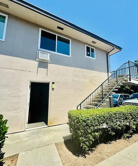 1270 Bouret Dr #4 — Photo 1