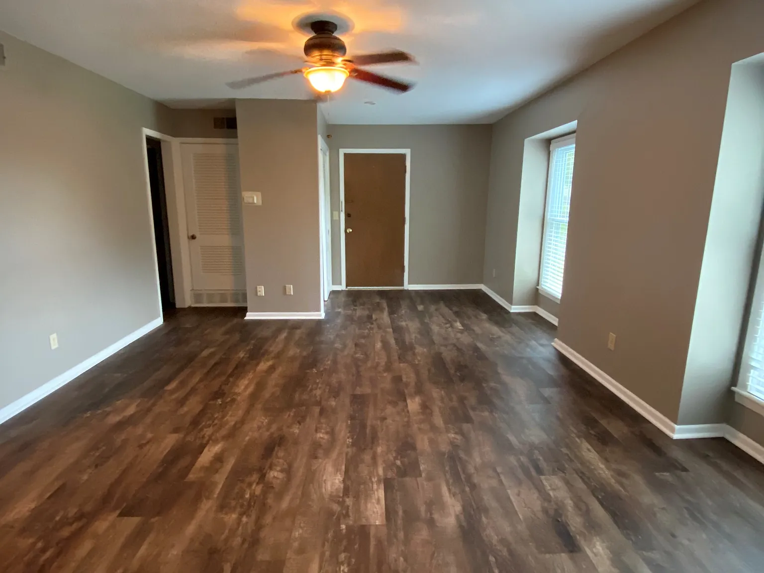 Brittany Apartments — Photo 3