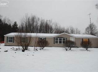 9055 River Grove Rd, Flushing, MI 48433