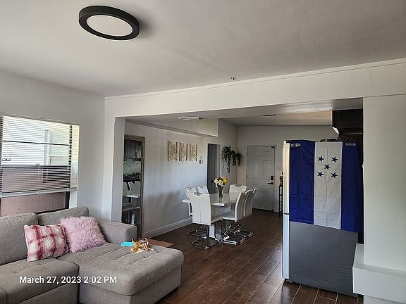 3rd image of 3537 Mayflower Ln