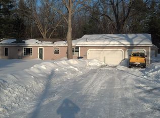 1520 S Barnes Rd, Muskegon, MI 49442