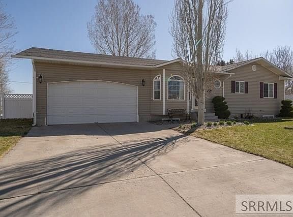 2nd image of 376 Susan Dr