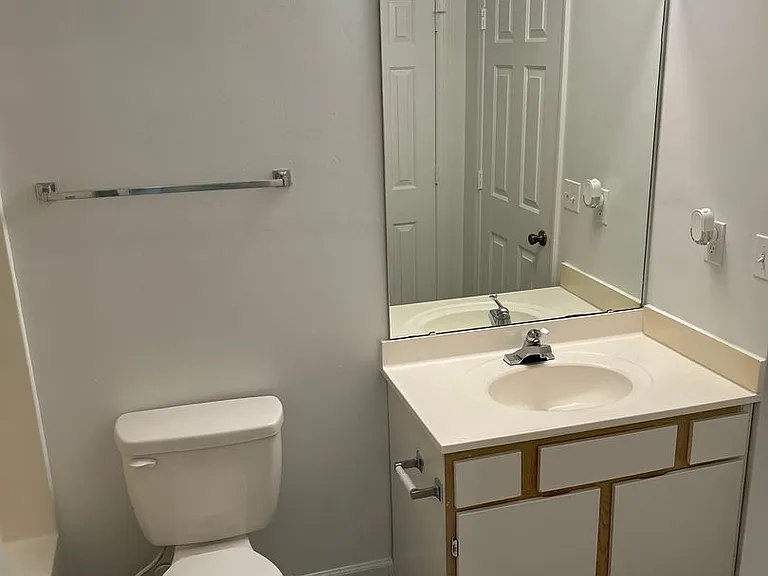 Arlington Apartments — Photo 113