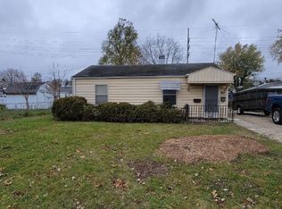 2102 E 19th St, Muncie, IN 47302
