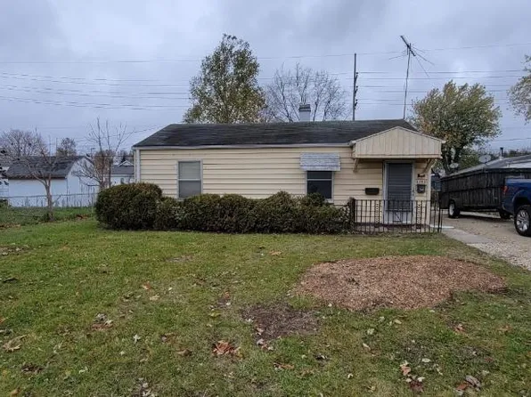 2102 E 19th St, Muncie, IN 47302