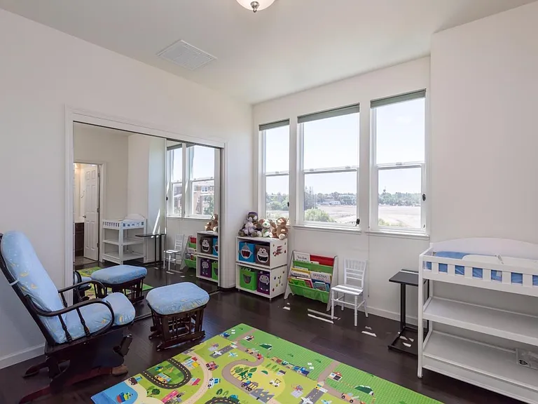 2nd floor - bedroom