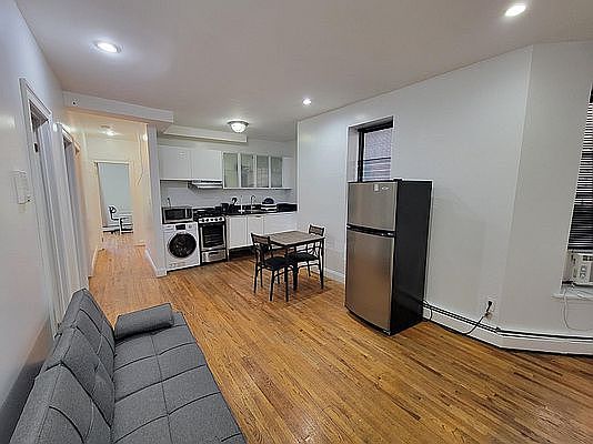 1st image of 159 W 106th St #3A