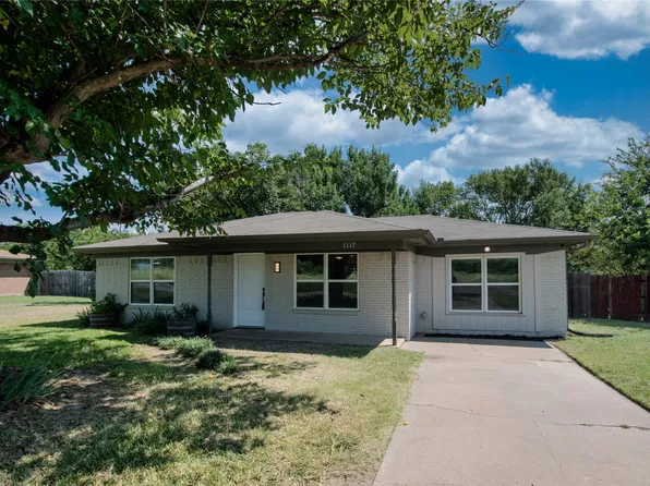 1117 Ross Ln, Granbury, TX 76048