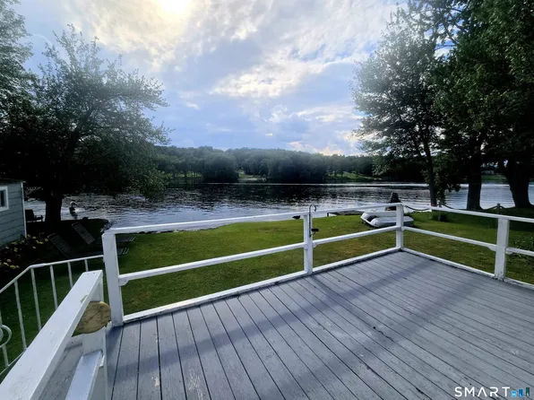 12 Loyola Rd Extension, Woodstock, CT 06281