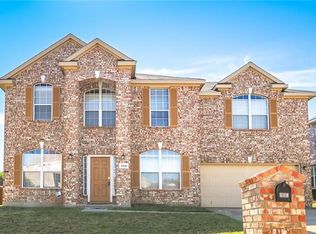 304 Creek Point Ln, Arlington, TX 76002