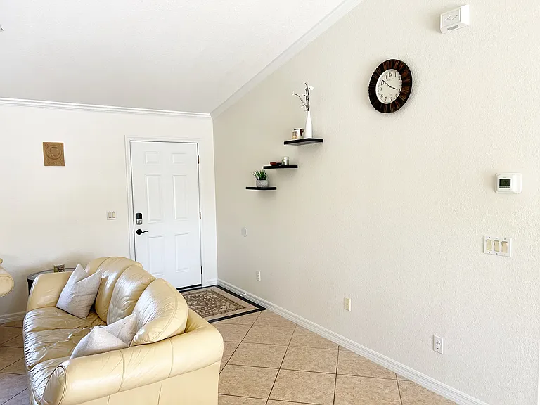 2727 Cherokee St — Photo 11