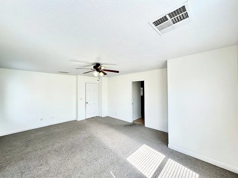 11588 Vesuvio Ct — Photo 10