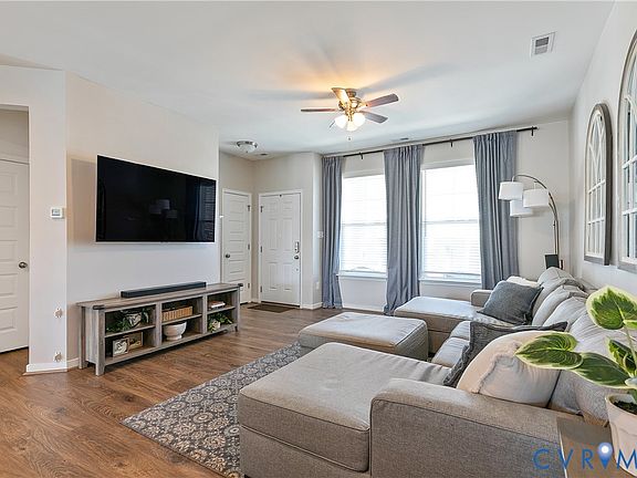 5th image of 8091 Rutland Village Dr