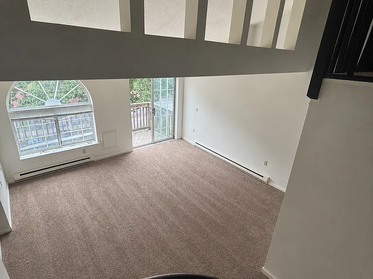 10 Agney Ave #3A — Photo 1