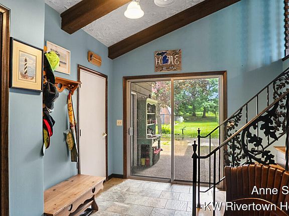2nd image of 1686 Stonehaven Dr