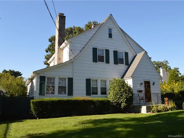 306 Mapledale Place, Bridgeport, CT 06610