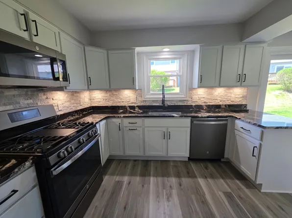 307 Squire Cir, Pittsburgh, PA 15212