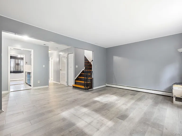 78 Roosevelt Dr — Photo 18
