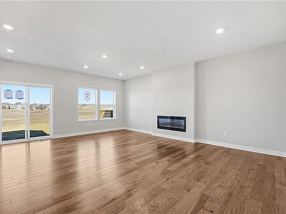 5th image of 1222 SE Windbreak Dr