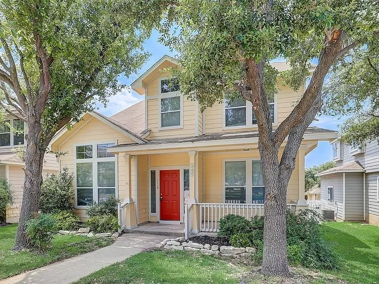 1115 Rawhide Trl — Photo 56