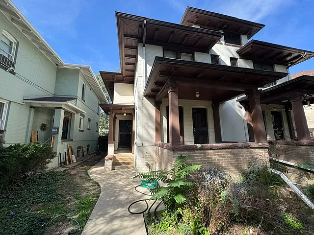 3 bed, 1670 sqft, $3,000 — Photo 2