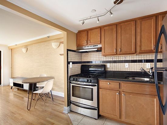 4th image of 14-43 28th Ave #2F