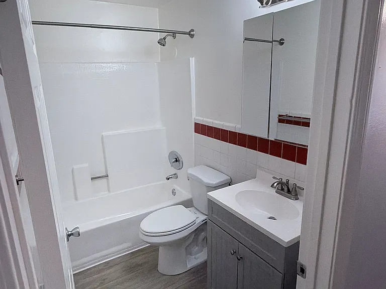 6040 Barton Ave #103 — Photo 8