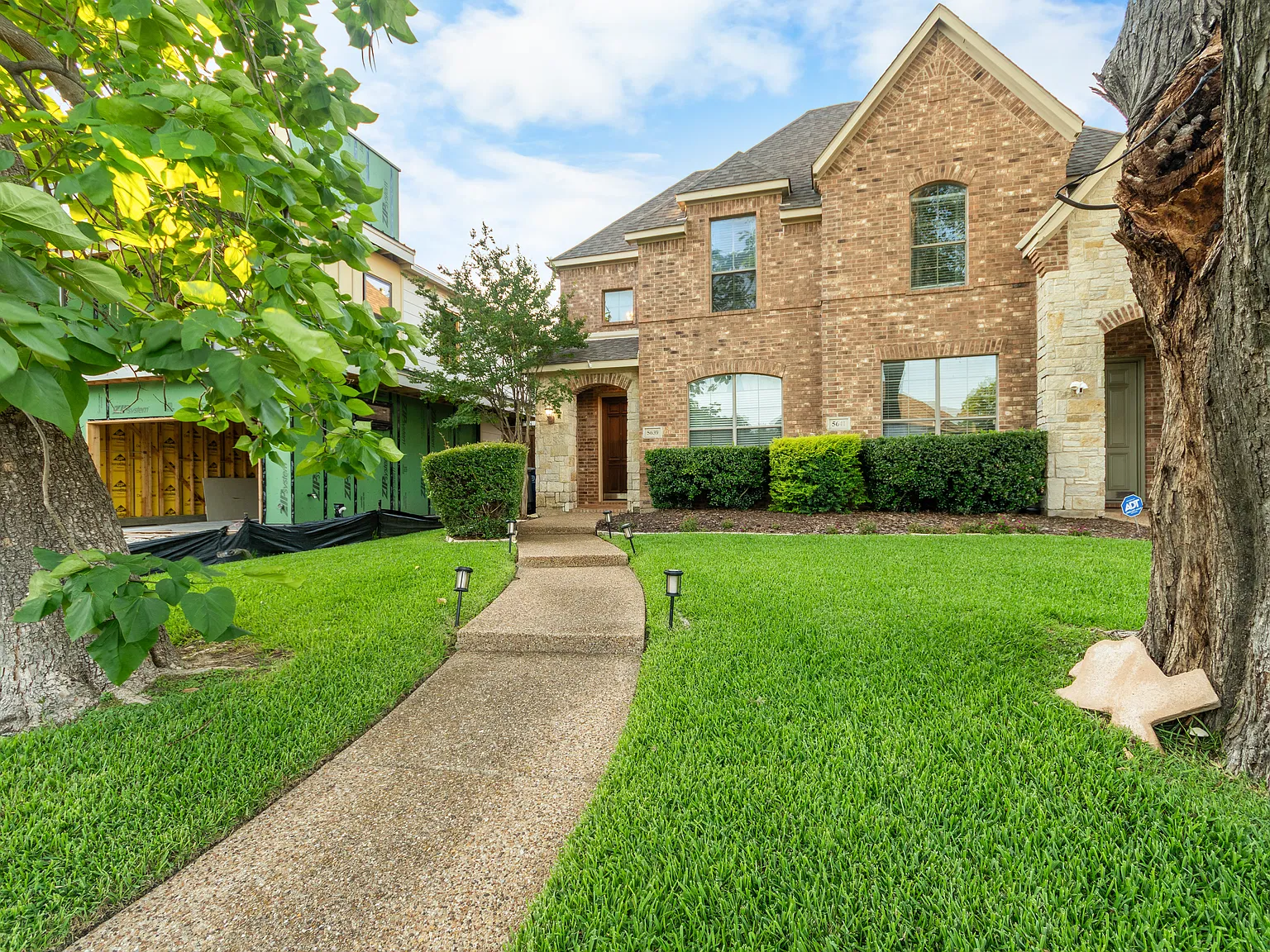 3 bed, 2.5 bath, 2360 sqft, $5,000 — Photo 1