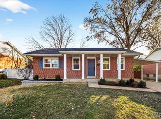9218 Lemona Dr, Saint Louis, MO 63123