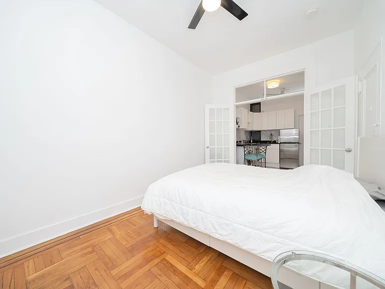 225 E 88th St #B — Photo 4