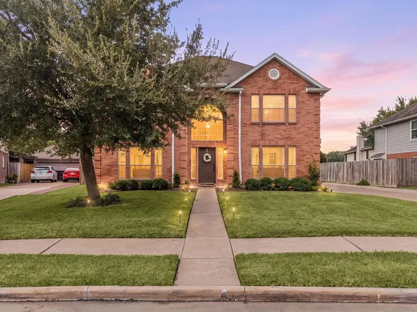 14018 Ragus Lake Dr, Sugar Land, TX 77498
