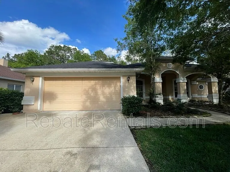 8907 Hampton Landing Dr E — Photo 2