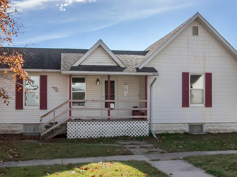 1st image of 739 E Jefferson St