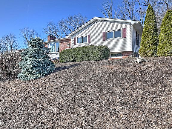 4th image of 1044 Starling Dr