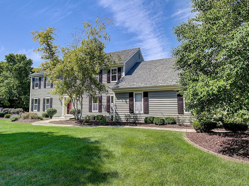 1st image of 10505 N Beechwood Dr
