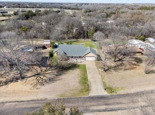 207 Mabry Ln, Red Oak, TX 75154