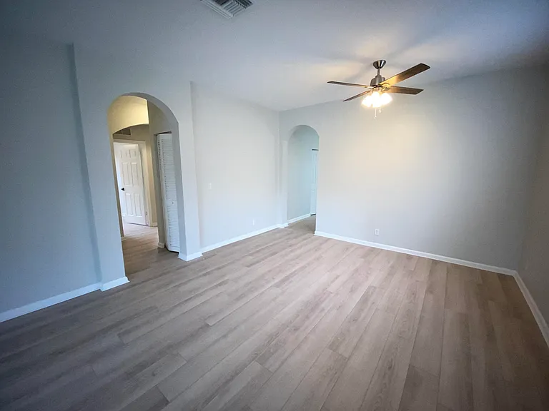 1215 Rosegate Blvd — Photo 7