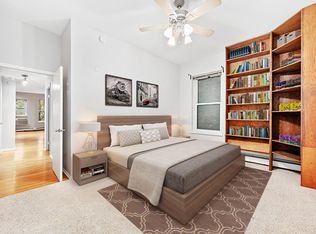 806 W George St, Chicago, IL 60657