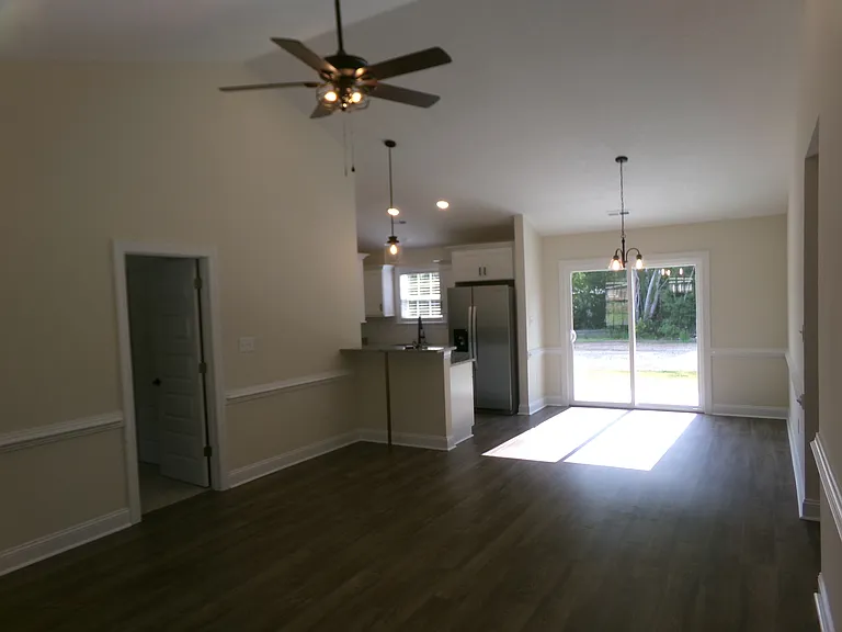 2532 Harvey Rd — Photo 5