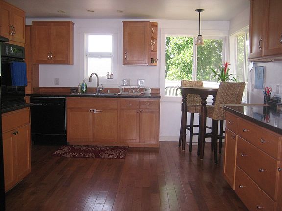 4th image of 8327 Wolcott Ave S